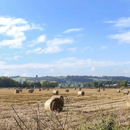 Ashknott بيت للعطل